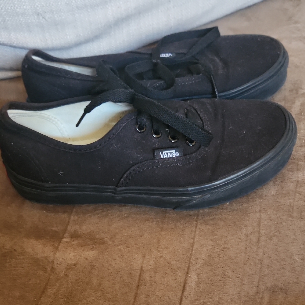 Vans Classic Black Lace-Up Shoes